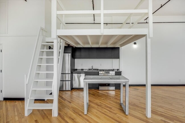 Photo - 2 Union St Unit 2R