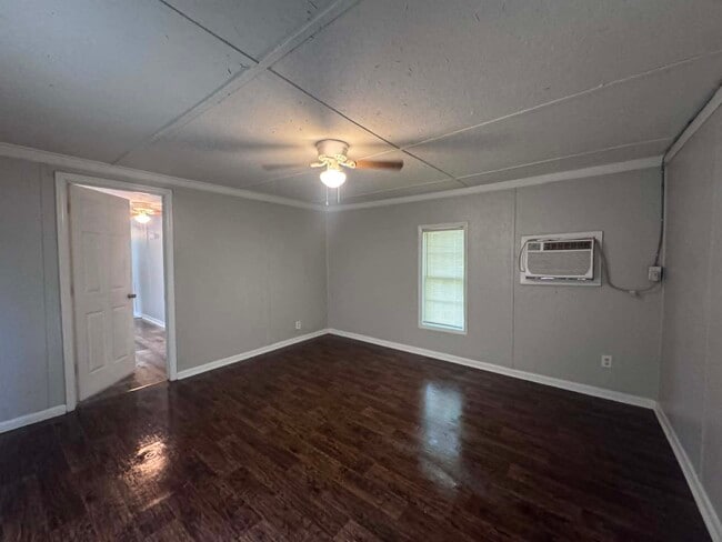 Photo - 613 E Johnston-AVS