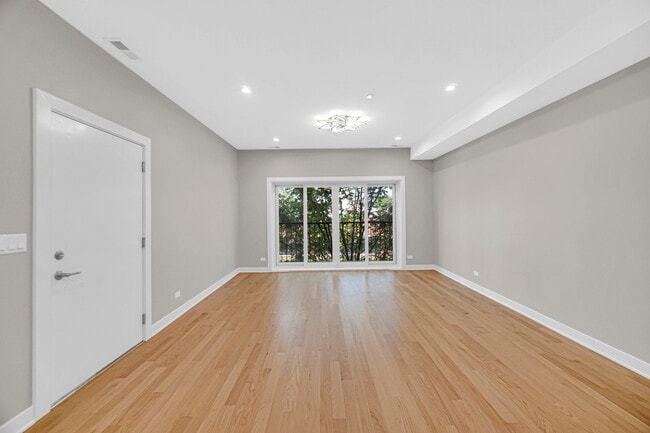 3225 S Halsted St Unit 3