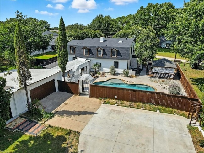 Photo - 1323 Dublin St