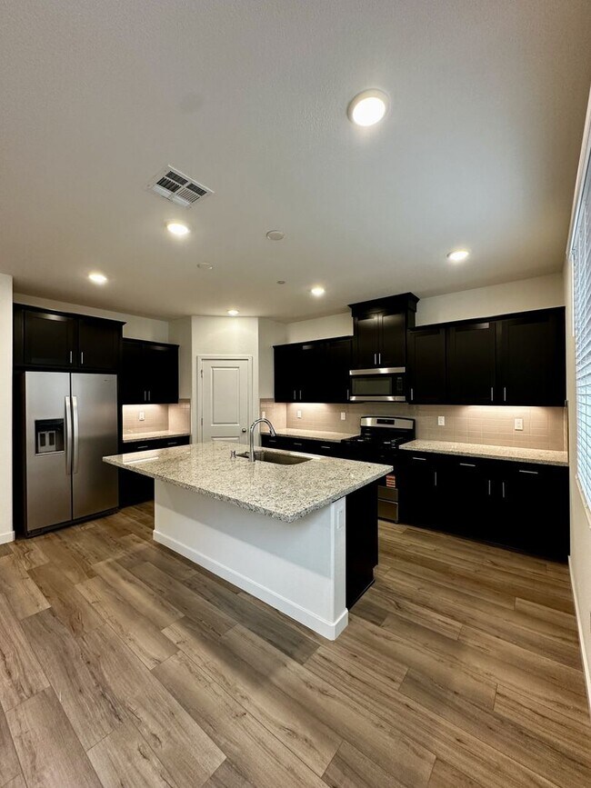 Photo - **RENT SPECIAL** - $1000 off! - Gorgeous Brand-New Lincoln Home - Available Now!