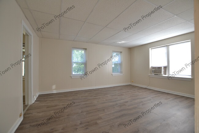 Photo - 120 E North St Unit B3