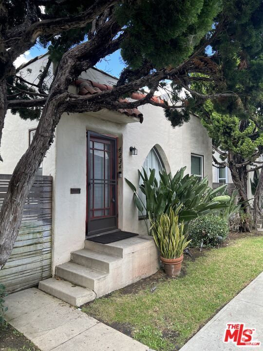 Building Photo - 4234 Lincoln Ave Rental