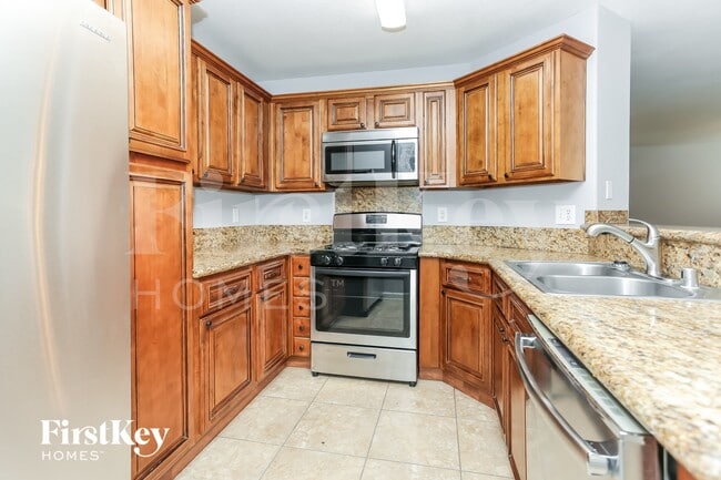 Photo - 7404 Fencerow St