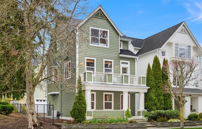 Photo - 300 Wyatt Way NE