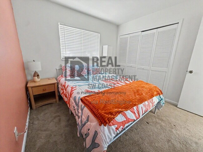 Photo - 4718 SE 5th Ave Unit Apartment 7