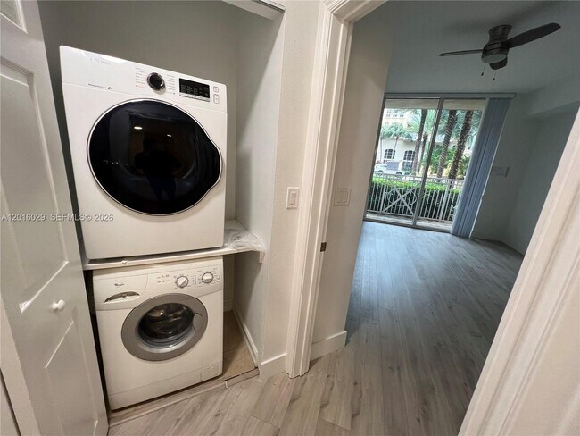 Photo - 3001 NE 185th St Unit 122