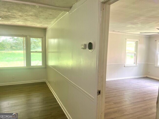 Photo - 3324 Miller Rd