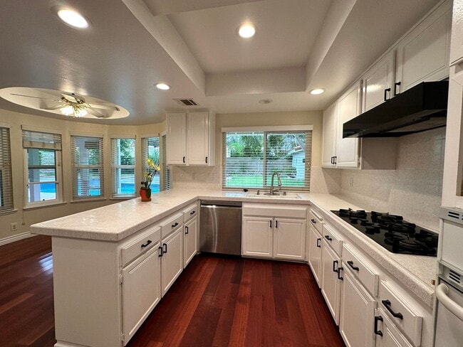 Photo - UPDATED 3 BED 2 BATH HOUSE WITH POOL
