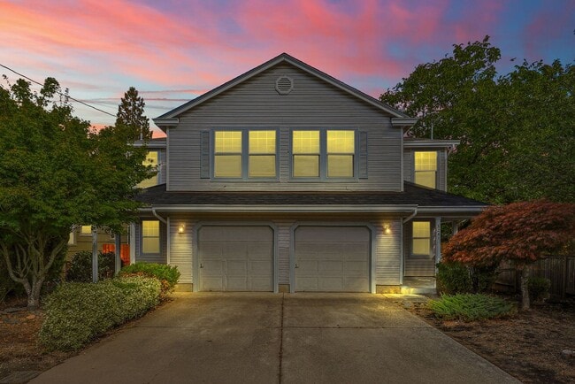 Photo - Updated SE Portland Townhome - Near Woodstock