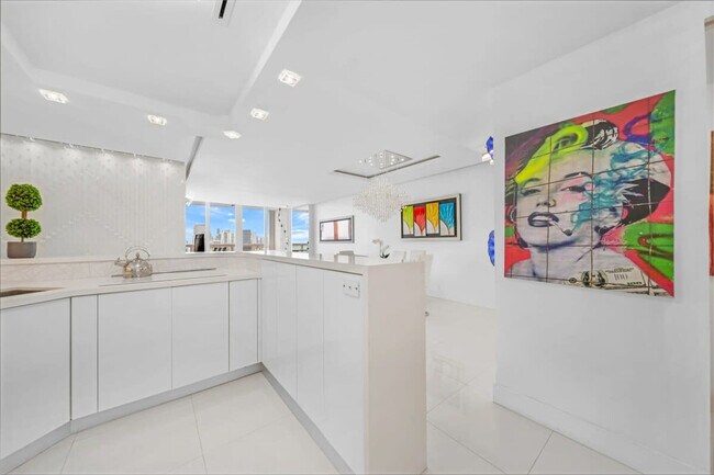 Photo - 1717 N Bayshore Dr Unit ID1054078P