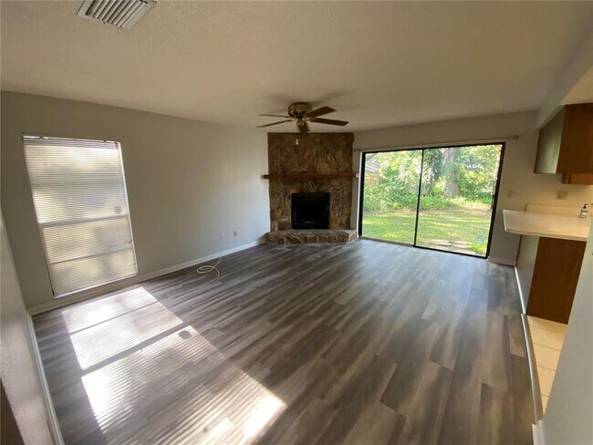 Photo - 5615 N McKay Ave