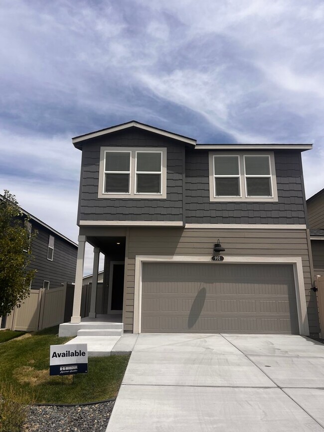 Building Photo - NEW LISTING!! Beautiful New 4 bed/2.5 bath + Loft in an ideal location