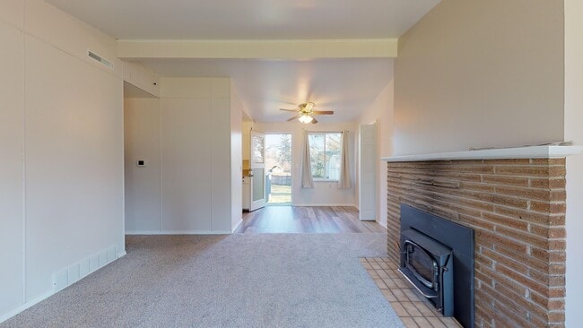 Photo - SeaTac rambler home -3 bedroom 1 bath with carport. Fenced yard!!! Available March 1st, 2026!