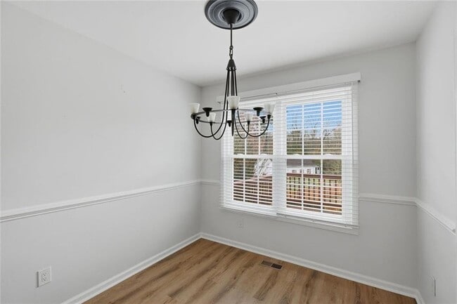 Photo - 638 Oberlochen Way