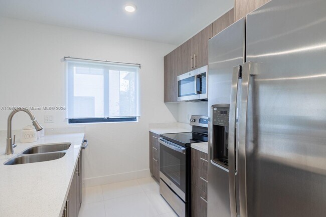 Photo - 1184 NW 2nd Ln