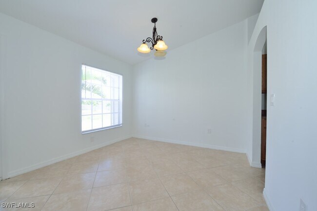 Photo - 343 NE 10th St