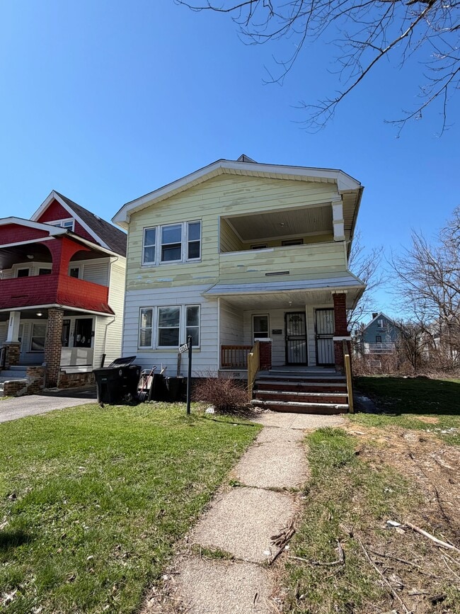 Building Photo - 3252 E 118 Unit 1