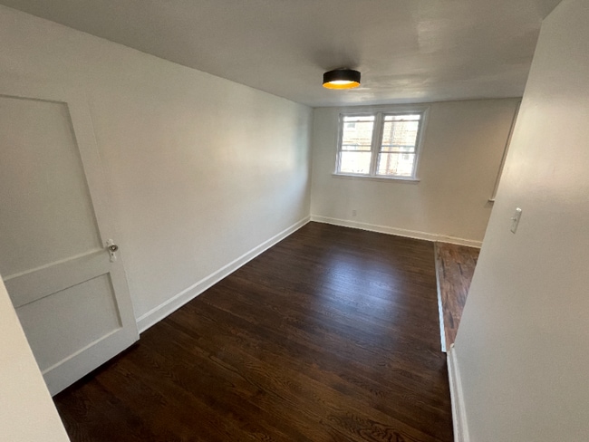Photo - 938 Brenton Rd