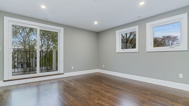 Photo - 555 E 5th St Unidad PH