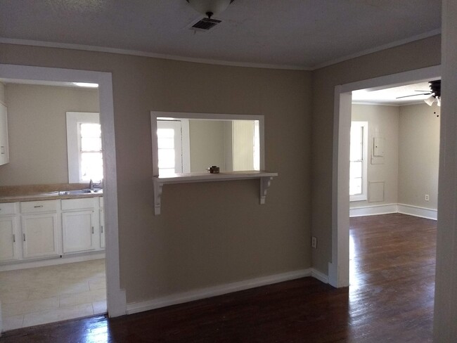 Photo - 481 Marianna St