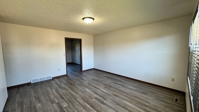 Photo - Cozy Single Family Home for Rent in Dickinson