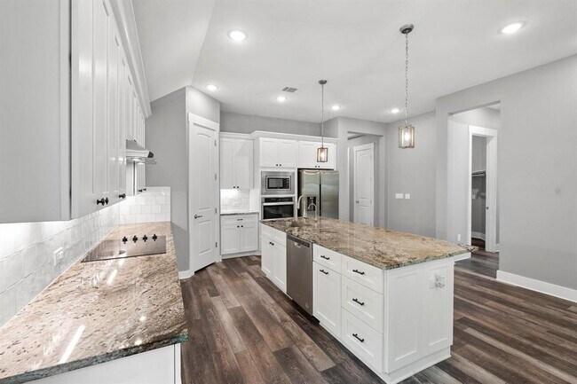 Photo - 203 E Salty St