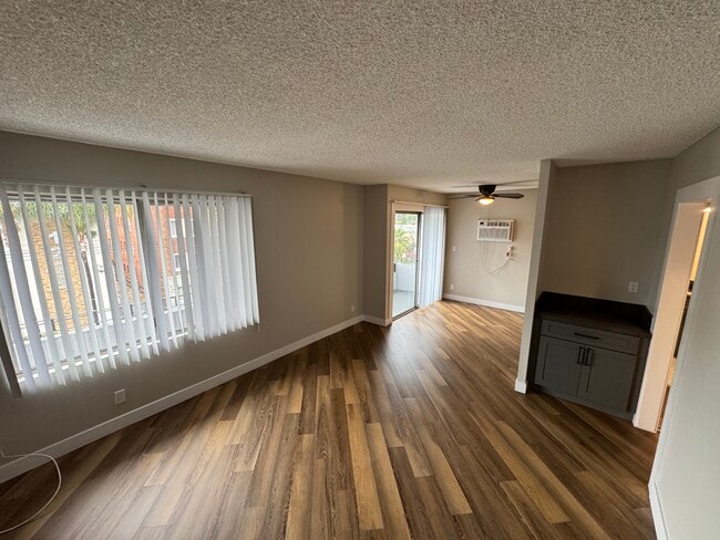 Photo - 1234 N Edgemont St