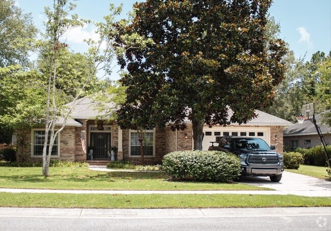 Building Photo - 807 Coldwater Creek Cir Rental