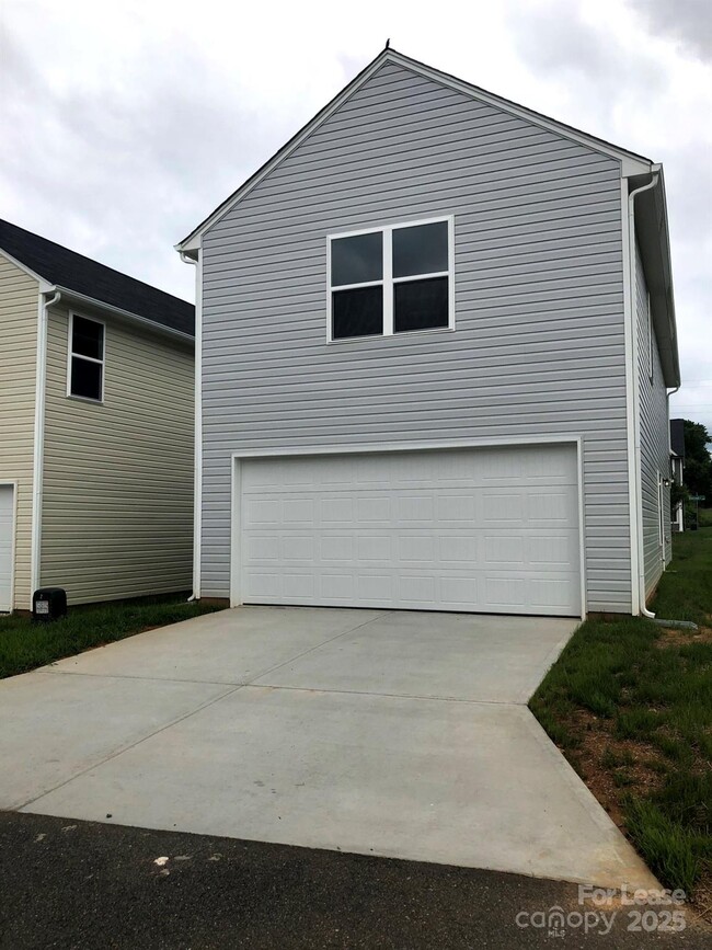 Photo - 1704 Overcreek Cir