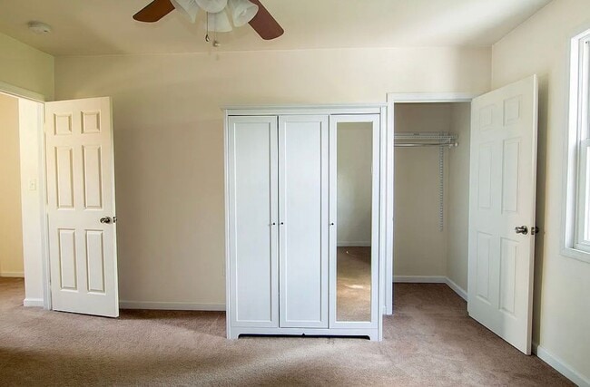 Building Photo - 45 Sterling St