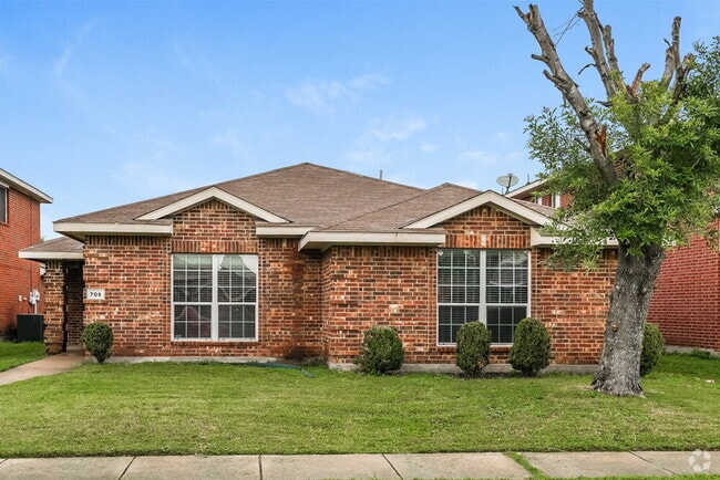 Building Photo - 705 Pine Hollow Dr Rental