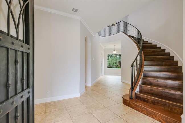 Photo - 11 Inwood Cir