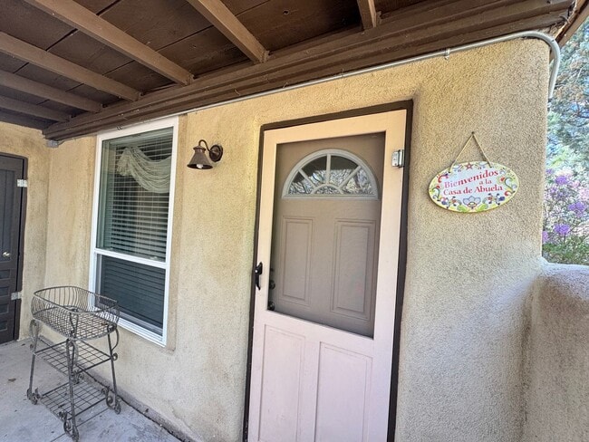 Photo - Los Ranchos Casita with Utilities Included!