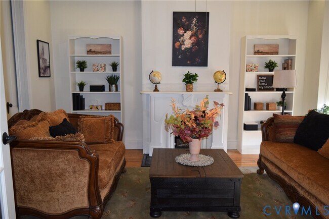 Photo - 422 W Clay St