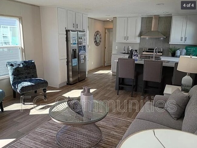 Photo - 1124 N Bryan Rd