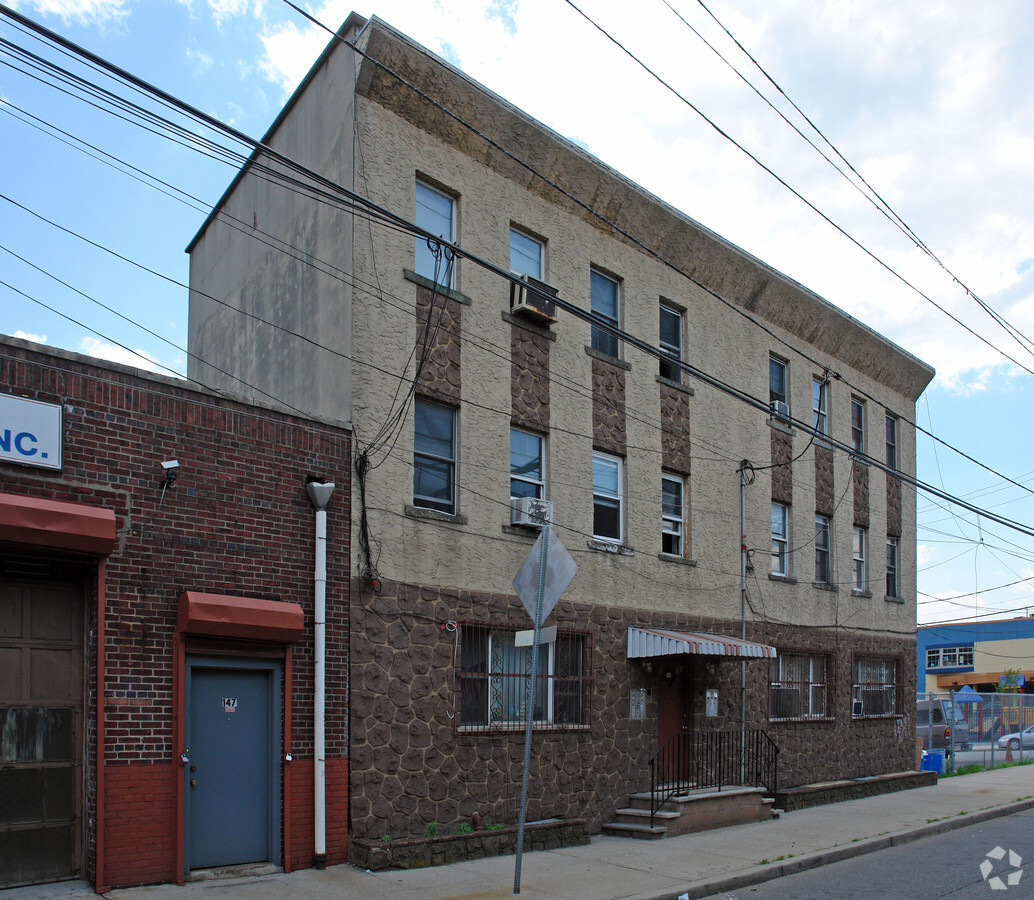 Photo - 149-151 New Jersey Railroad Ave Apartments