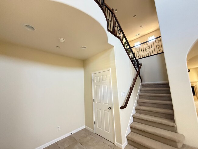 Photo - 1427 Wyndham Ln