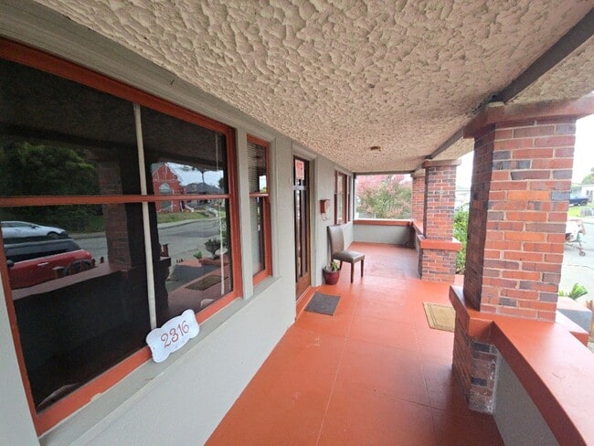 Photo - 2314 Union St Unidad 2316 Union St. [PRM: Andrew]