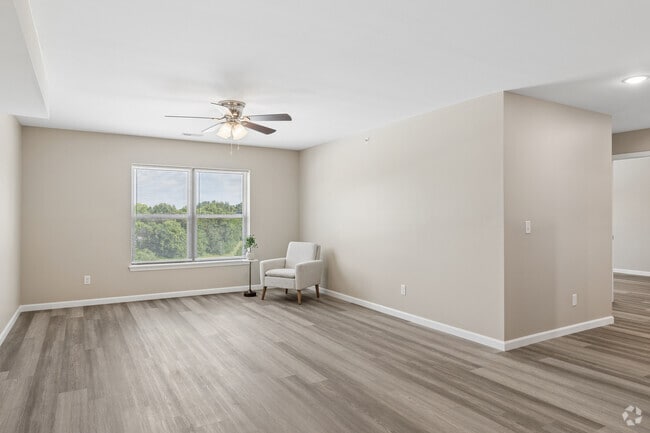 2BR, 2BA - 1,226SF - Living Room