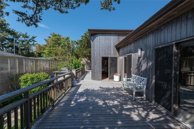 43 Crescent Ave