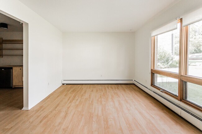 Building Photo - Updated One-Bedroom in Cherboneau North | ... Unit 56