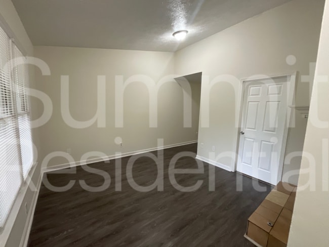 Photo - 2783 Coventry Green SE