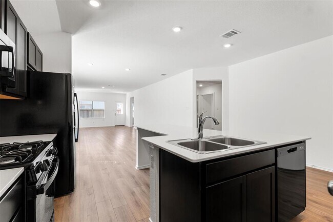 Photo - 625 Waterway Ave