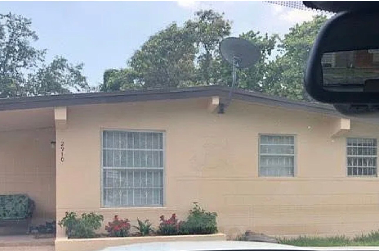 Photo - 2910 NW 47th St