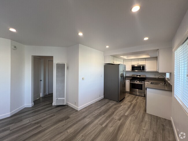 Building Photo - 1639 W 205th St Unit 4 Rental