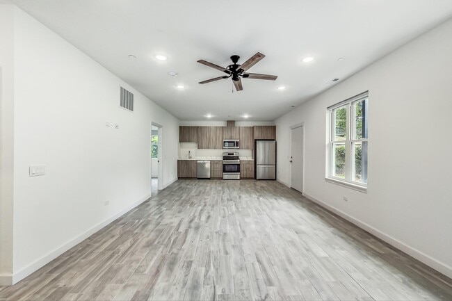 Photo - 6135 S Kimbark Ave Unit 103