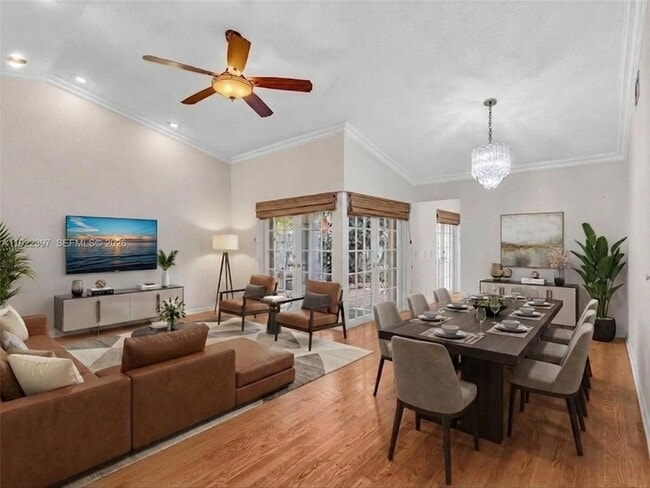 Photo - 1361 Cottonwood Cir