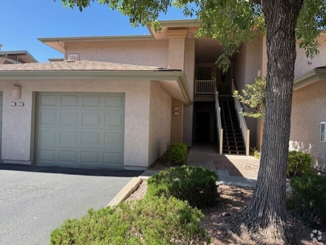 Building Photo - 2 Bedroom 2 Bath Contact Property Pros Pro... Rental