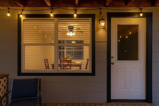 Photo - 503 Carrell St